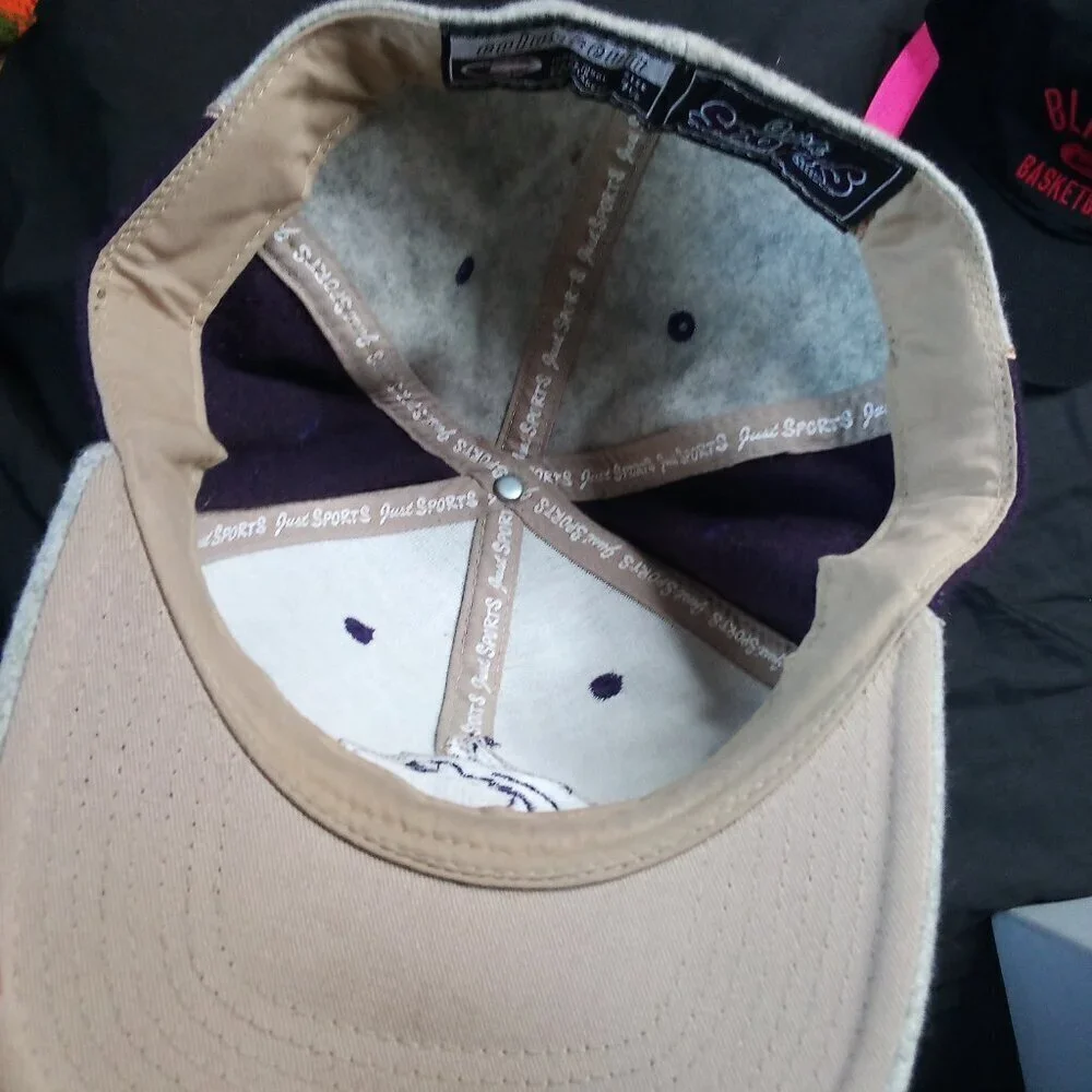Vintage Colosseum Washington Huskies Wool Fitted Hat Cap 7 1/2